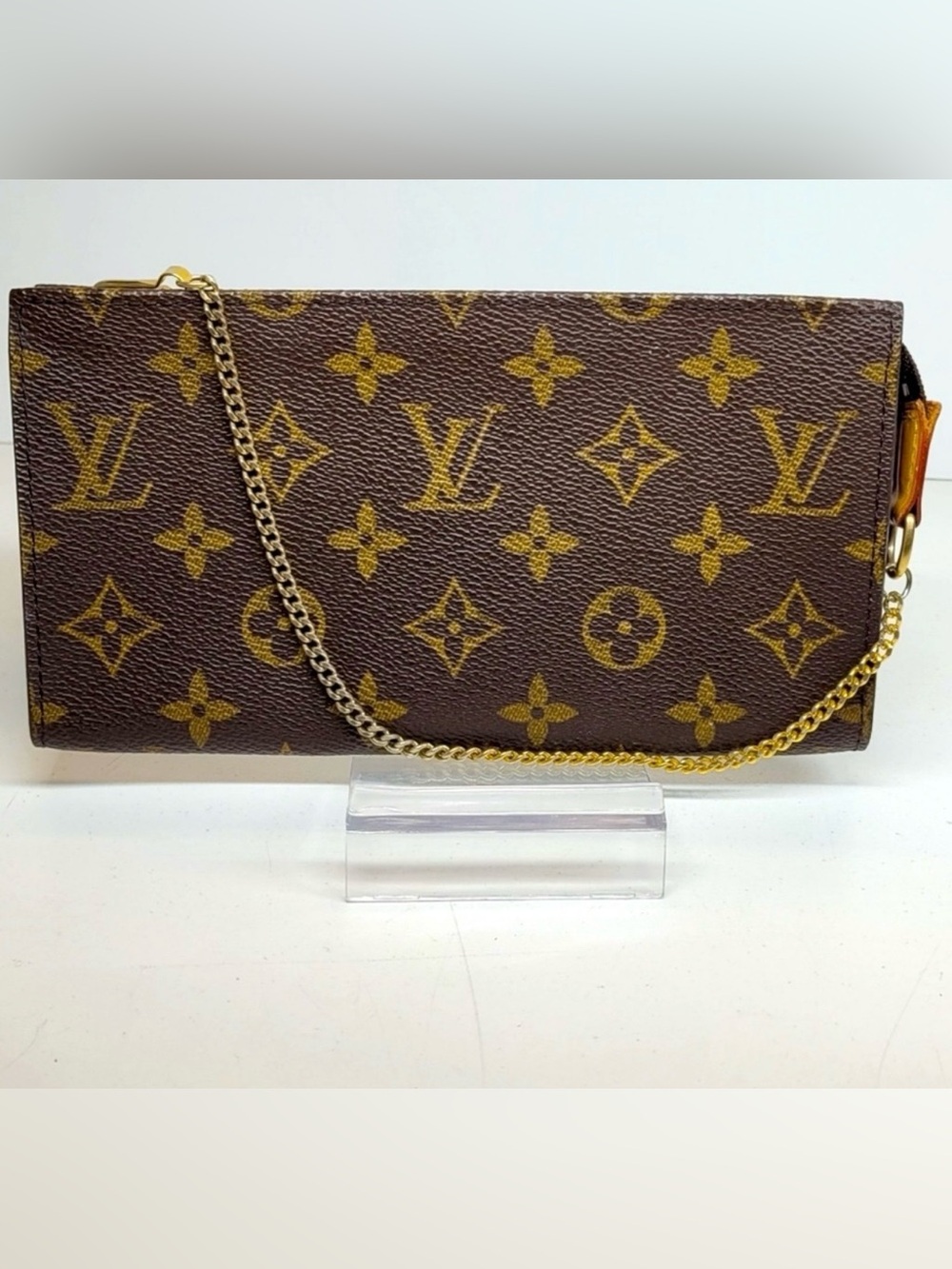 Louis Vuitton Brown Monogram Bucket PM
Accessory Pochette